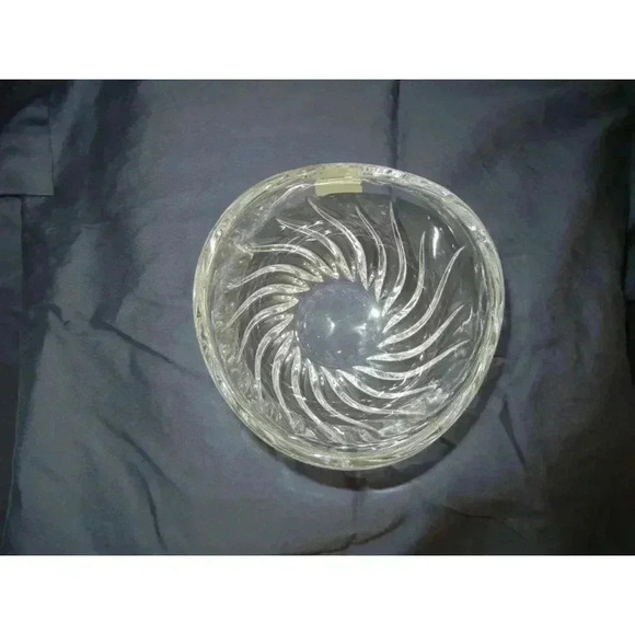 Bowl,‎ Mikasa Small Waved Edge Sunburst Candy Jewelry  Partyware, kitchenware - Picture 4 of 6